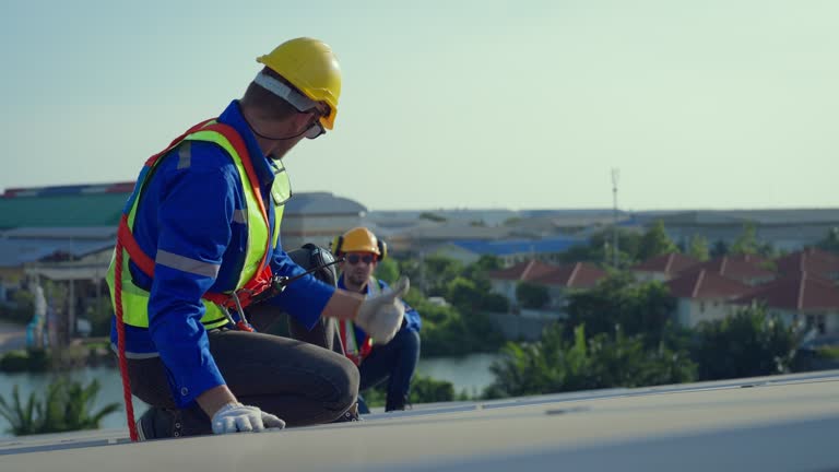 Best Roof Insulation Installation  in Massillon, OH
